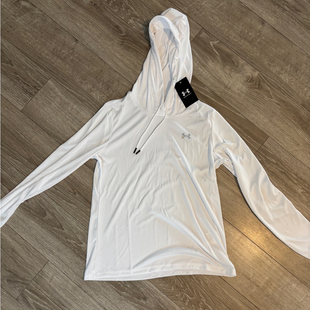 NWT Under Armour Lightweight, Dry Fit Long Sleeve Hoodie